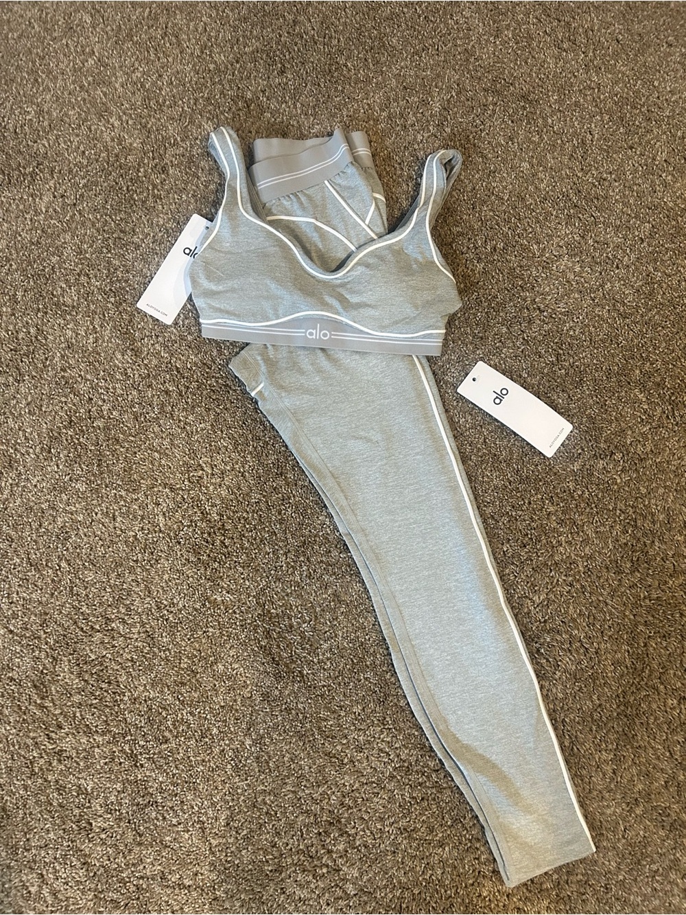 Alo ladies yoga set